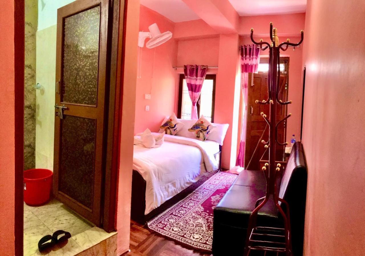 Shristi Hotel & Lodge バンディプール エクステリア 写真